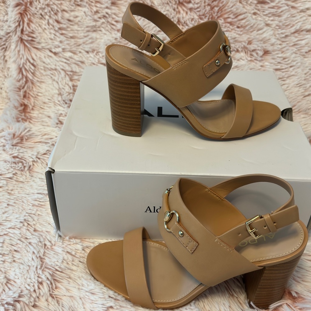 Aldo Broicia sandal. Size 6.5